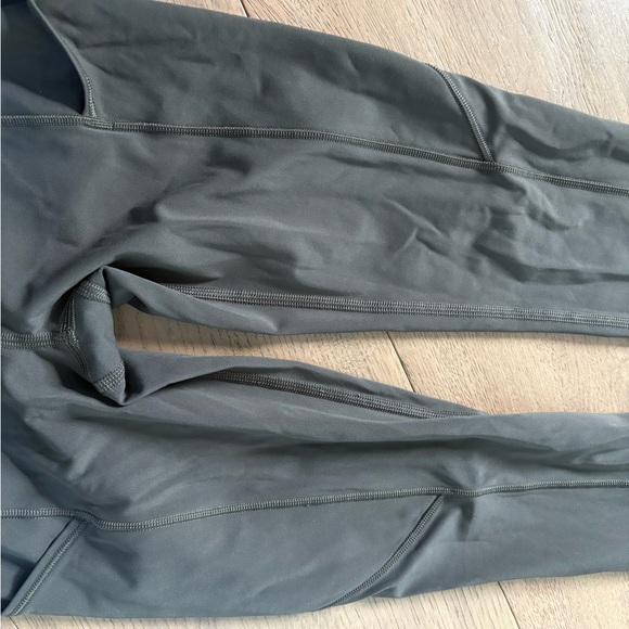 Lululemon Fast & Free Leggings - Picture 6 of 12